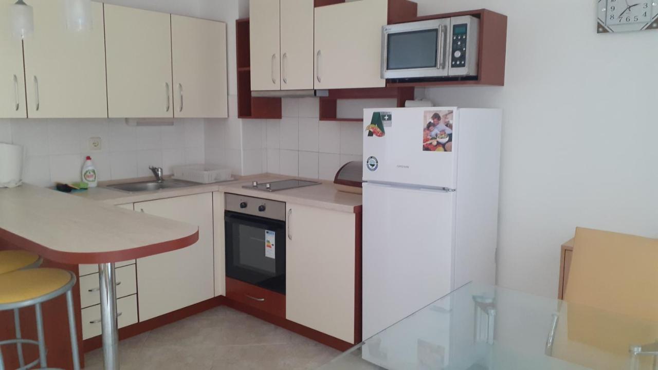 Apartment In Complex Panorama
