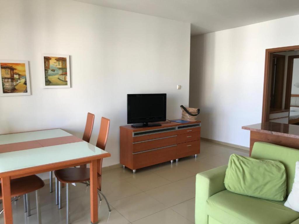 Apartment In Complex Panorama